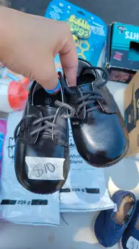 Boys size 4 shoes
