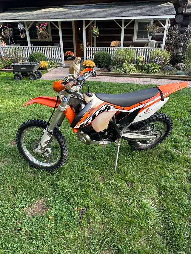 2014 Ktm 250 xcw in Dirt Bikes & Motocross in Kawartha Lakes - Image 5