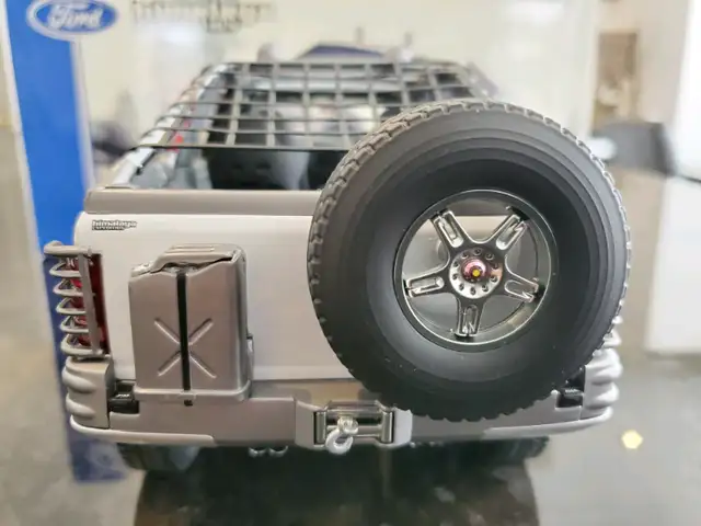 1:18 Diecast Autoart Millennium Ford Expedition Himalaya 1:18 Diecast Autoart Millennium Ford Expedition Himalaya