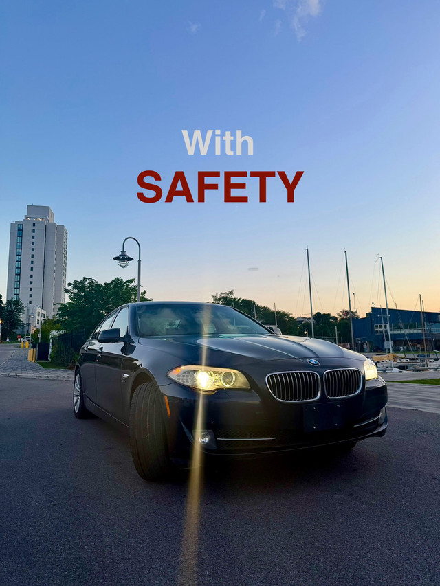 BMW 528i 2013 in Cars & Trucks in Hamilton