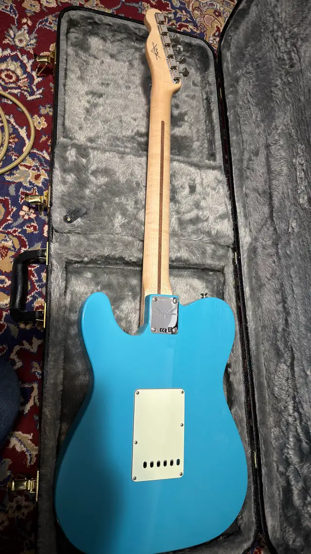 Fender Custom Shop Telecaster. NOS Floyd Rose in Guitars in Ottawa - Image 4