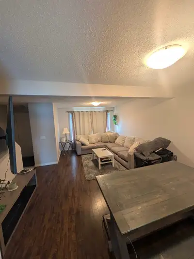 ROOMMATE SHARED HOUSE