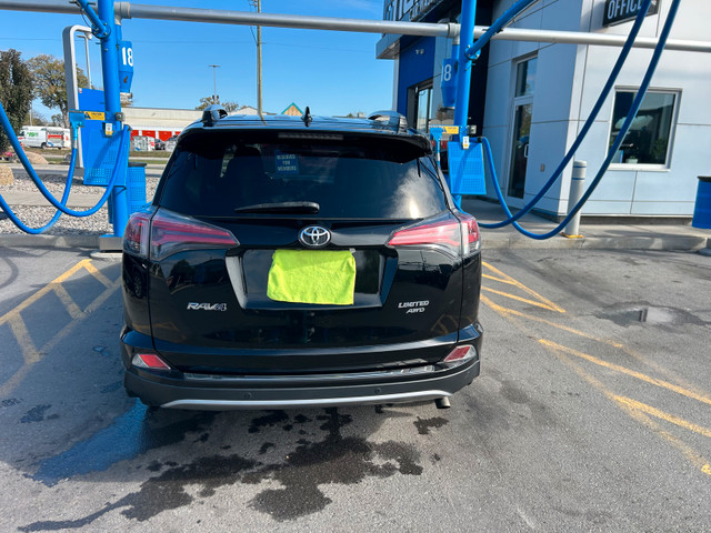Toyota  RAV4  limited  in Cars & Trucks in Ottawa - Image 2