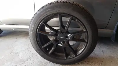 Selling Michelin X-Ice 3 Winter Tires on 18" Rims. Tire pressure sensors (TPSs) are installed. SET o...