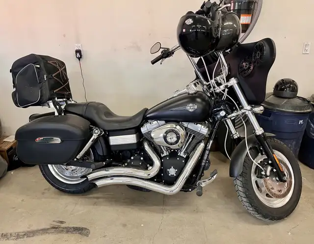 Sold pending pick up - 2010 Harley Fatbob in Street, Cruisers & Choppers in Medicine Hat - Image 4