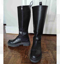 Stylish boots 