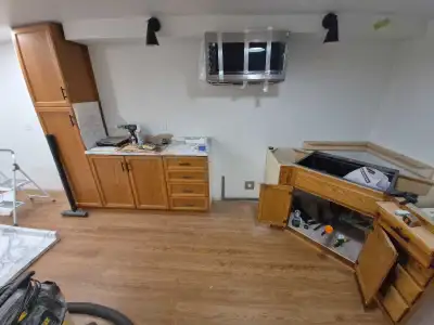 Vynal plank solid core 980+sqft, View more