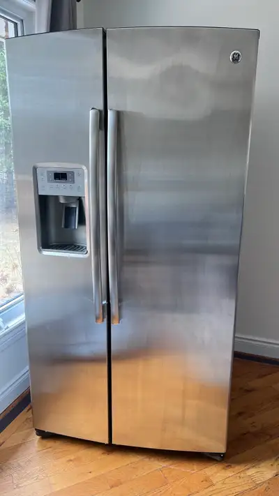 GE Stainless Steel Side-by-Side Fridge (25.9 cu ft), View more