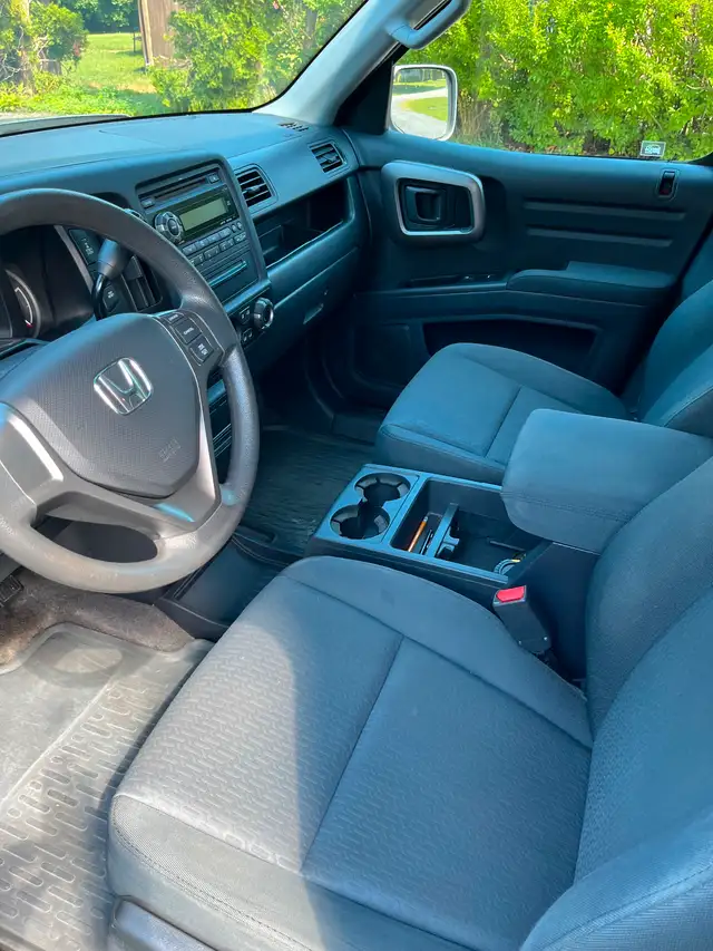 2010 Ridgeline Excellent Condition dans Autos et camions dans London - Image 9