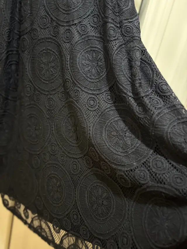 Robe noir  gr.M in Women's - Dresses & Skirts in Drummondville - Image 3