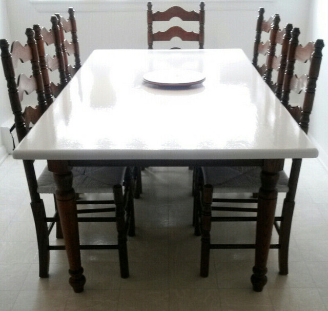 Dining Table & Chairs / for 8 in Dining Tables & Sets in Hamilton