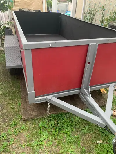 1992 4’x8’ Utility trailer All working light with a 4 way flat plug. -no vin- 16” decent tires & a 2...
