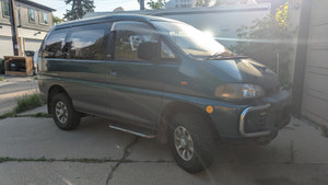 1995 Mitsubishi Delica L400 4×4 — RHD Adventure Van — 152,400 km