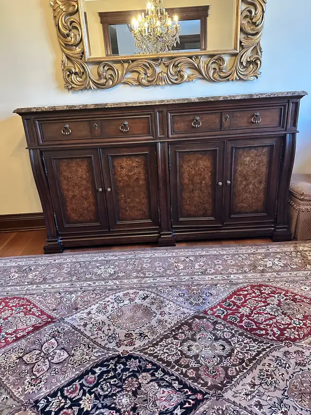 Wood and marble Buffet in Other in Markham / York Region - Image 2