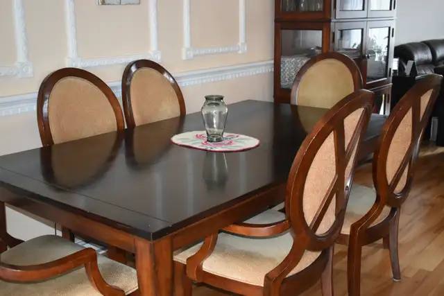 SET DE COMEDOR (MESA Y 8 SILLAS)64363193926658121