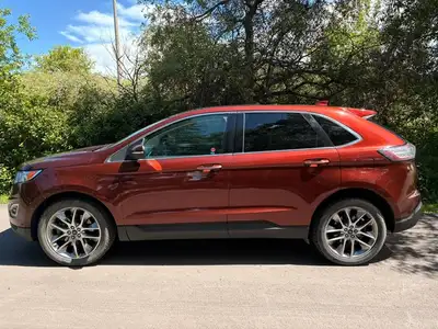 AWD – ready for Alberta winters smooth, reliable engine Leather seats with power & memory settings H...