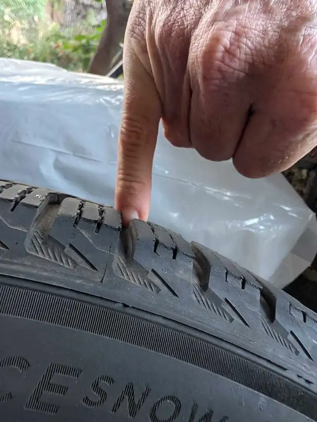 Michelin X-Ice Snow SUV Winter Tires 255/55R20 on Gunmetal Alloy ...