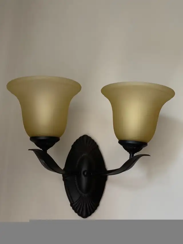 Vintage Glass Lamp Shade Replacements in Indoor Lighting & Fans in St. Catharines - Image 7