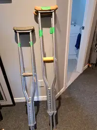 Crutches Aluminum Tall Size