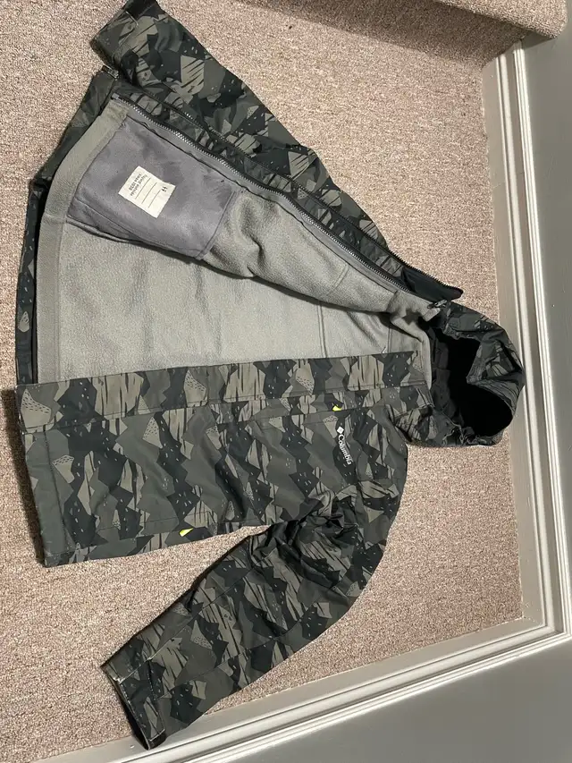 Winter Coat, boys size Medium in Kids & Youth in Dartmouth - Image 3