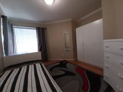 FURNISHED ROOM 4RENT ALL INCLUDED -CLS2 SOMERSET C-TRAIN STATION