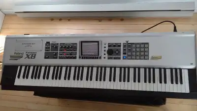 Roland Fantom X8 +Coffre Transport + Housse Professionnel,, View more