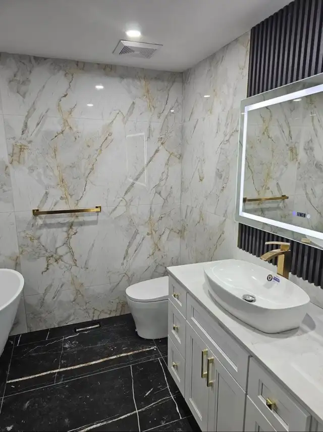 Washroom Renovation in Renovations, General Contracting & Handyman in Mississauga / Peel Region - Image 9