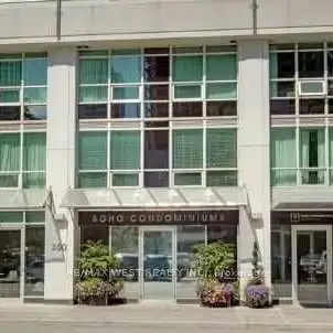 Luxury Condo in the Heart of Downtown Toronto – Soho Residences