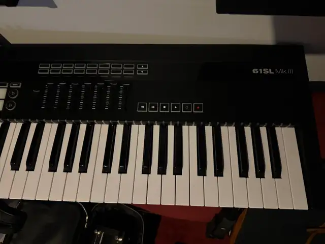 Novation SL61 MK III Keyboard DAW Controller in Pro Audio & Recording Equipment in City of Toronto - Image 3