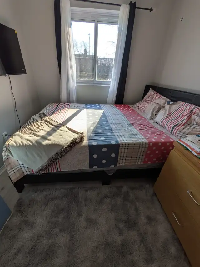 chambre à louer in Room Rentals & Roommates in Longueuil / South Shore - Image 3