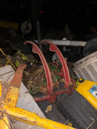 Of a international baler 37 I believe not sure what all models it fits 2 sets of knotters and one se...