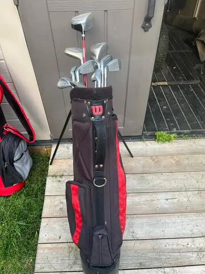 Full set right hand golf clubs and bag