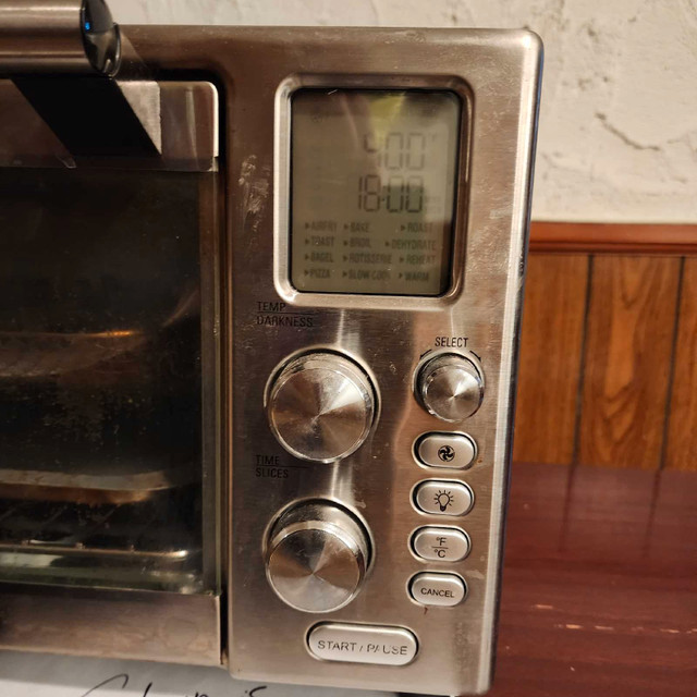 Air fryer / Toaster Oven in Toasters & Toaster Ovens in London - Image 2