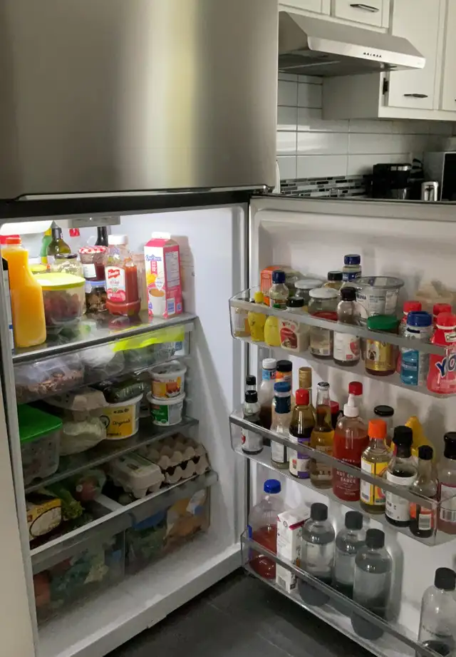 Réfrigérateur- Frigidaire Gallery in Refrigerators in Laval / North Shore - Image 3