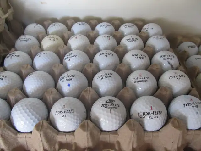 Trays of 30 Golf Balls in Golf in Edmonton - Image 2