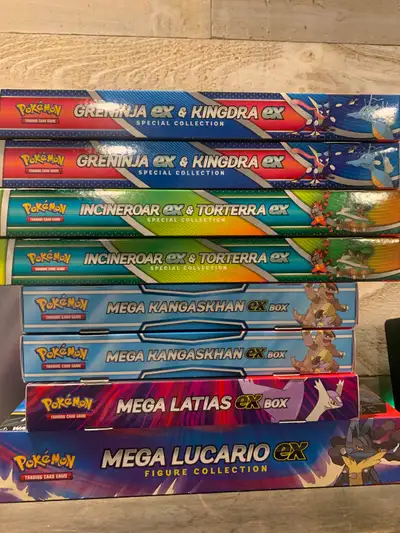 White flare blister 2x Black bolt blister 2x Greninja ex box 2x Incineroar ex box 2x Lucario figure...