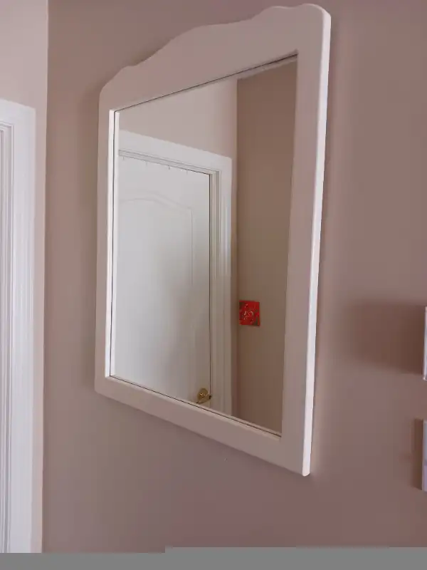 Large White Mirror in Other in Bedford - Image 5