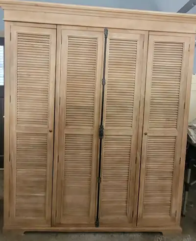 armoire/wardrobe, View more