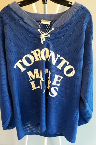 Toronto maple leafs Jersey, View more