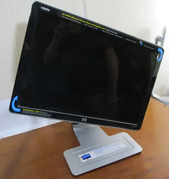 22" monitor - HP W2207H in Monitors in Cambridge - Image 5