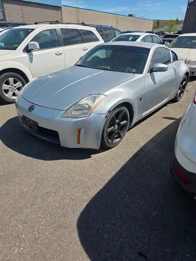Selling my 2003 Nissan 350Z in great shape with no rust! The body is clean, and it runs and drives a...