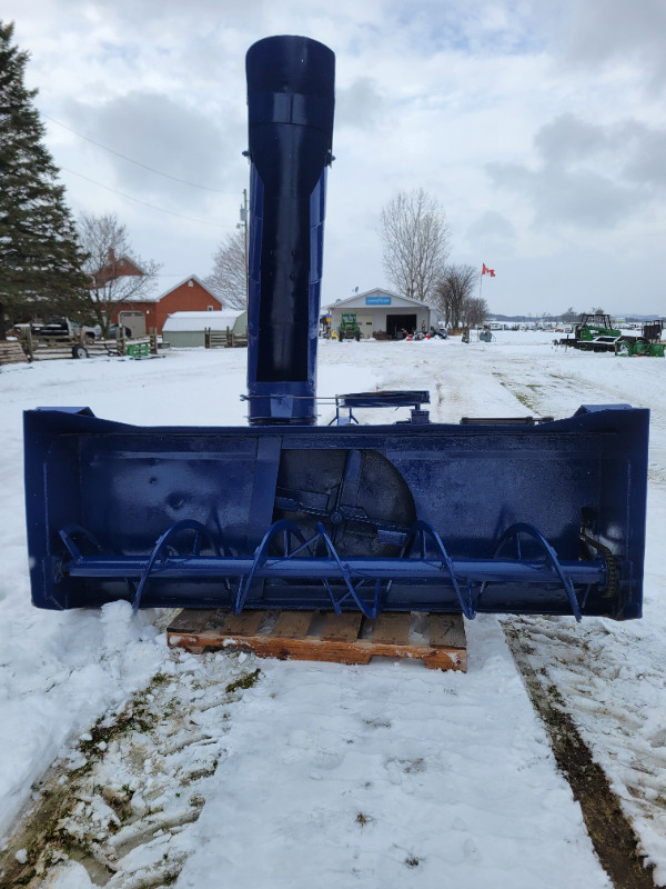 Lucknow 7.5 ft Snowblower Hydraulic chute in Snowblowers in Barrie - Image 2