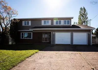 EXCELENT LARGE FAMILY HOME DBLE CAR GARAGE ++