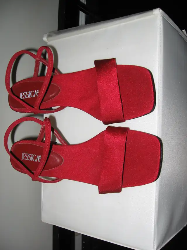 Sandals- with ankle straps.  Unused- in excellent condition in Women's - Shoes in City of Toronto - Image 3