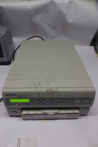 Color Sony Up-55md Analog A5 Video Printer