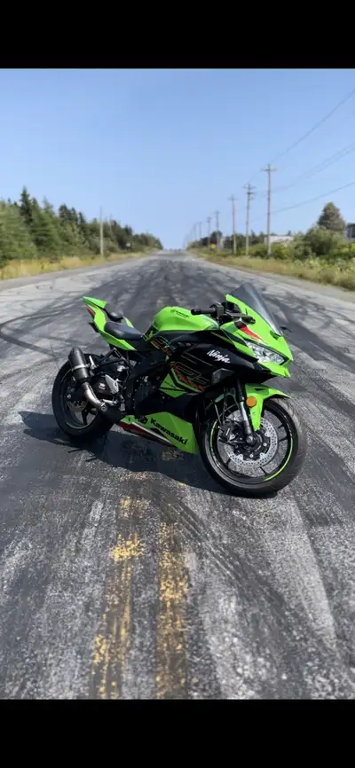 Putting a feeler ad up for my ZX-4RR. The bike currently has around 1600 kms. It has an upgraded tai...