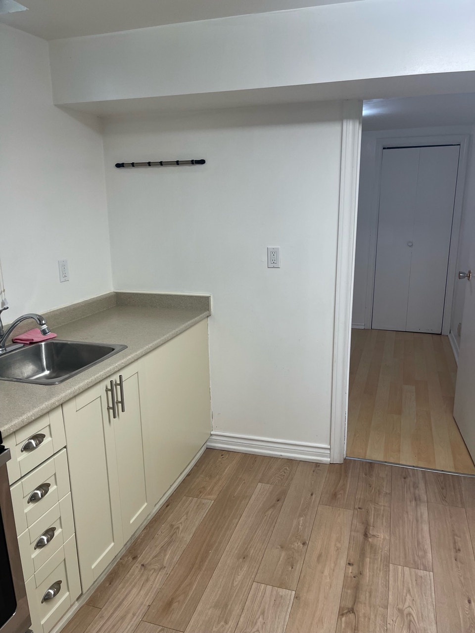 Square One clean bsmt,  apt $1650 4