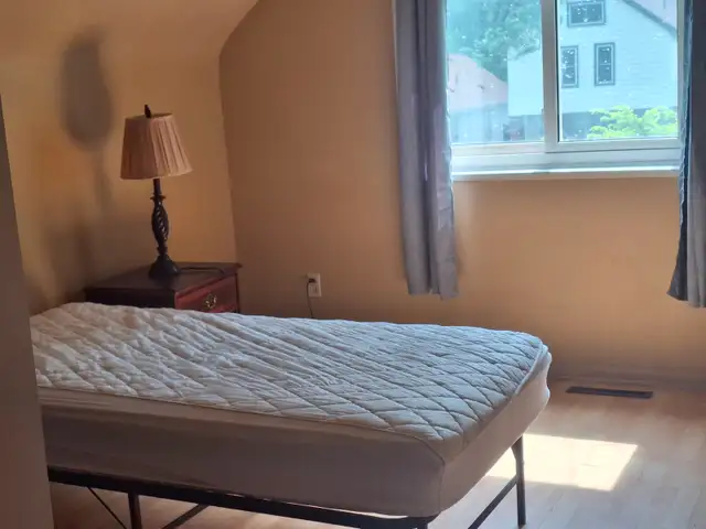 Large , fully furnished 2 bedroom apartment (Top Floor) in Short Term Rentals in Windsor Region - Image 10