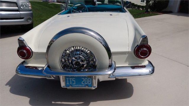 1956 Ford Thunderbird in Classic Cars in Oakville / Halton Region - Image 4