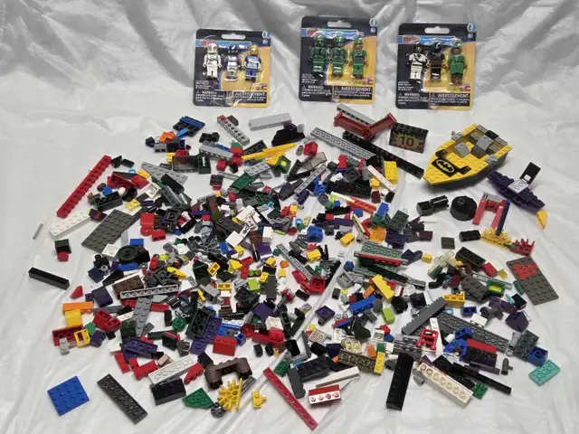 Lego mix lot and figures builder